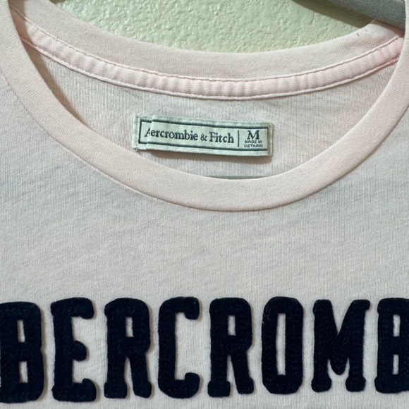 Abercrombie & Fitch Logo Graphic Tee Pink Short Sleeve T-Shirt Size M - Picture 3 of 7